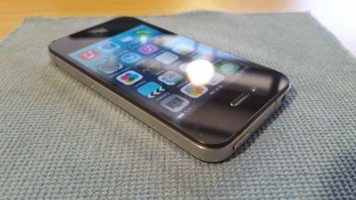 iPhone 4 16GB Black {Good Condition}