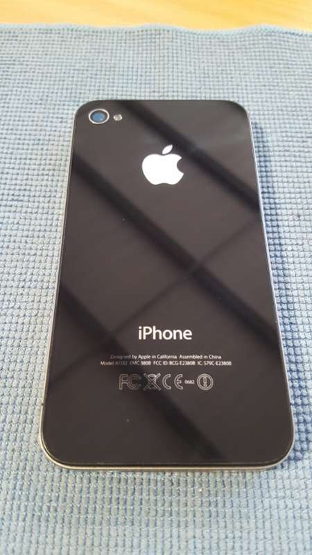 iPhone 4 16GB Black {Good Condition}