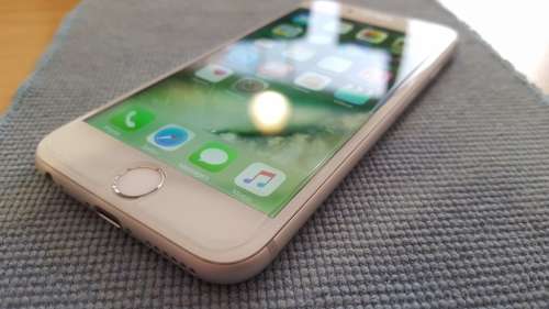 iPhone 6s 64GB Silver {Fantastic Condition}