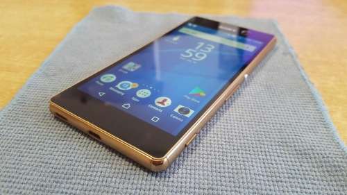 Sony Xperia M5 16GB Gold {Poor - Lines on LCD}
