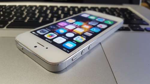 iPhone 5 16GB Silver {Great Condition} (6 Month Warranty)
