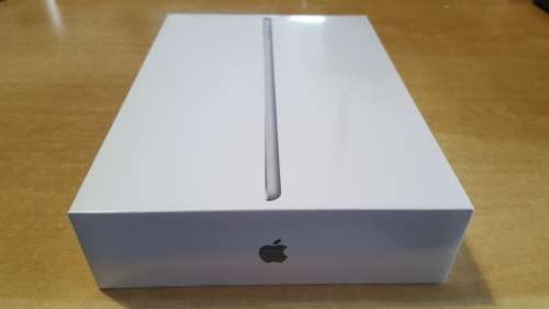 Apple iPad 9.7-inch 2017 5th gen A1823 32gb Wifi+ Cellular - Sealed