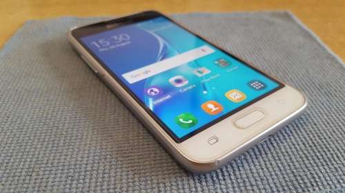 Samsung Galaxy J1 8GB White [2016 Edition] SM-J120F {Great Condition}