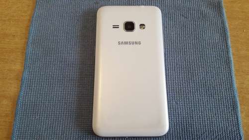 Samsung Galaxy J1 8GB White [2016 Edition] SM-J120F {Great Condition}