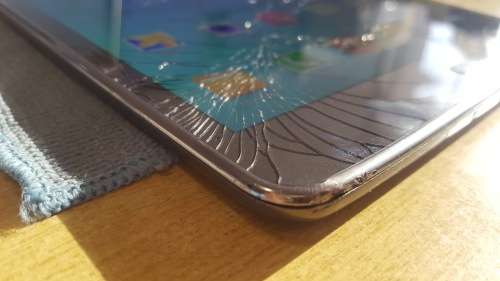 Samsung Galaxy Tab A 16GB Grey SM-P555 {Poor - Cracked Screen}