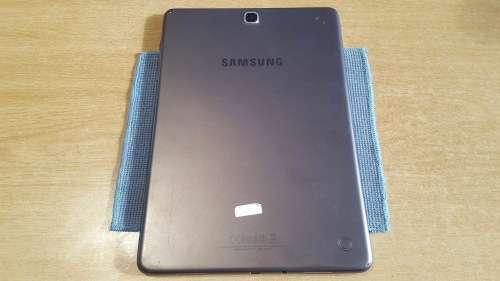Samsung Galaxy Tab A 16GB Grey SM-P555 {Poor - Cracked Screen}