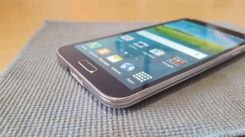 Samsung Galaxy S5 16GB Black {Good Condition} (6 Month Warranty)