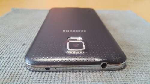 Samsung Galaxy S5 16GB Black {Good Condition} (6 Month Warranty)