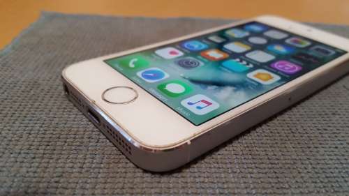 iPhone 5s 16GB Silver {Good Condition 8.5/10} (6 Month Warranty)