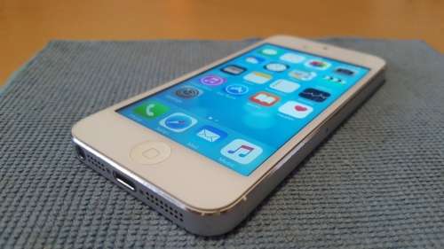 iPhone 5 64GB White {Good Condition 7.5/10} (6 Month Warranty)