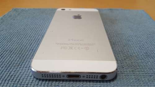 iPhone 5 64GB White {Good Condition 7.5/10} (6 Month Warranty)