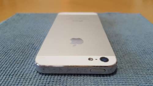 iPhone 5 64GB White {Good Condition 7.5/10} (6 Month Warranty)