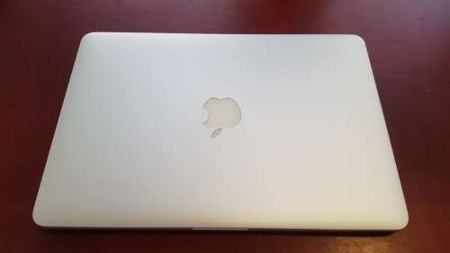 Apple MacBook Pro Early 2015 2.7GHz Core i5 13-inch Retina Display A1502 {Fantastic Condition}