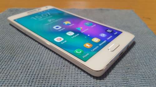 Samsung Galaxy A5 16GB White {Good Condition 8.5/10} (6 Month Warranty)