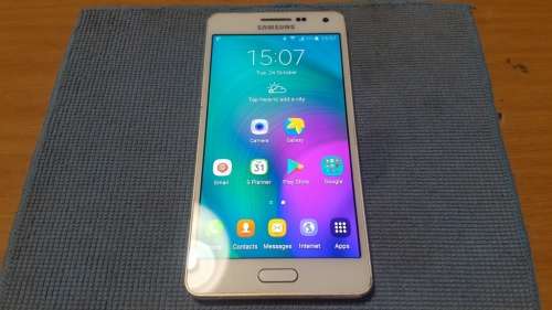 Samsung Galaxy A5 16GB White {Good Condition 8.5/10} (6 Month Warranty)