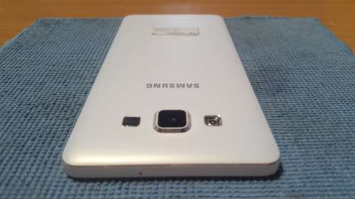 Samsung Galaxy A5 16GB White {Good Condition 8.5/10} (6 Month Warranty)