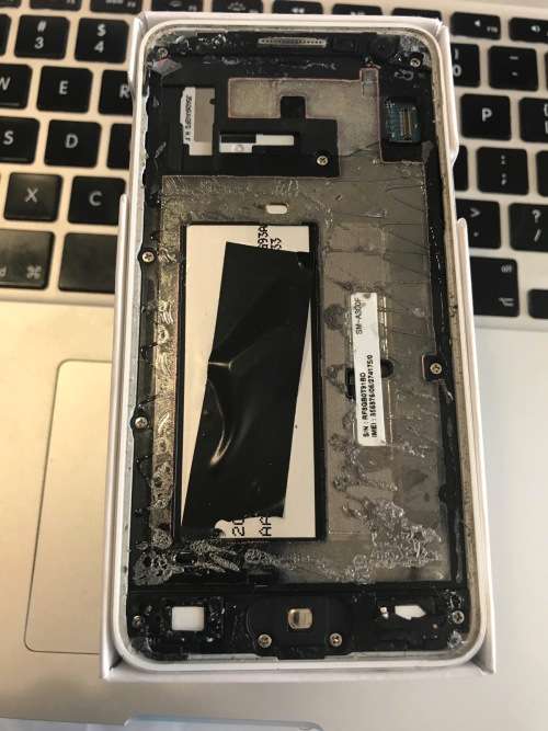 Galaxy A3 Gold 16GB (SM-A300F) (No screen but works perfectly)