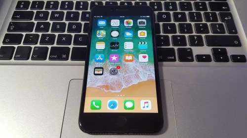 iPhone 7 Plus 128GB Jet Black! {8/10} (Apple Warranty until 29 January 2018)