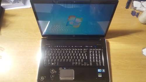 HP Pavilion dv8 Laptop! 18.4' Beast! {9/10} (6 Month Warranty}