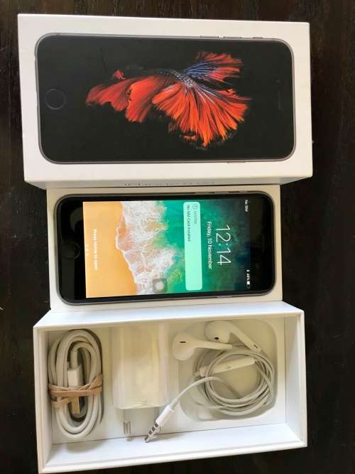 iPhone 6s 32GB Space Gray {9.5/10 - Amazing Condition!} (6 Month Warranty}