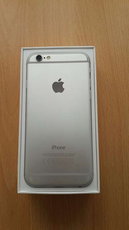iPhone 6 16GB Silver (8.5/10) Very good seller