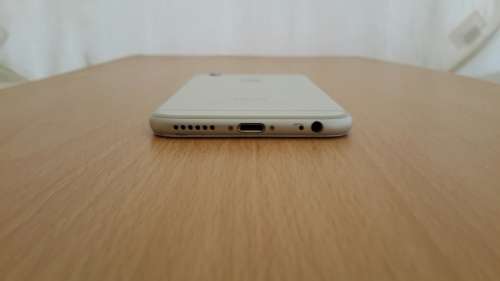 iPhone 6 16GB Silver (8.5/10) Very good seller
