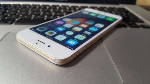 iPhone 6 64GB Gold {8.5/10} (6 Month Warranty) Bargain!
