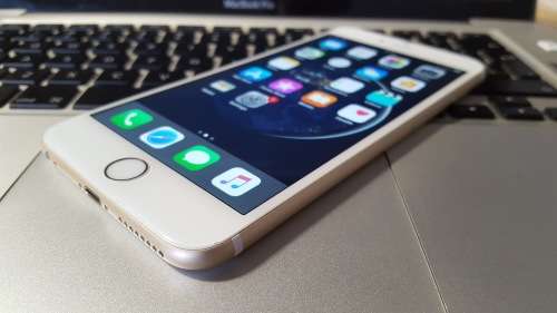 iPhone 6s Plus 16GB Gold {9/10} (6 Month Warranty)