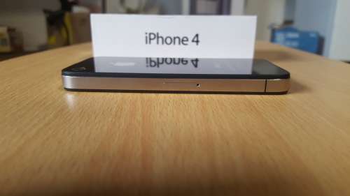 iPhone 4 8GB Black (9.5/10) Classic & Elegant