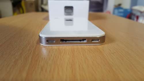 iPhone 4s 32GB White (9/10) Elegant & Classy