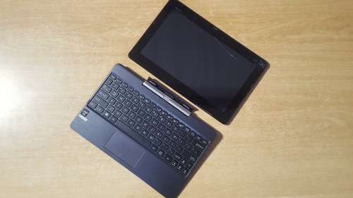 Asus Transformer Book T100T (Tablet - Laptop Hybrid!) 10.1" LCD