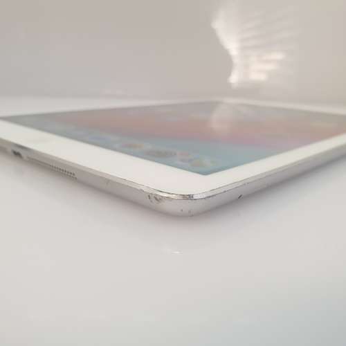iPad Air 1st Gen 128GB Wifi + 3G Silver Cracked Screen