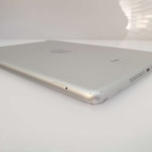 iPad Air 1st Gen 128GB Wifi + 3G Silver Cracked Screen