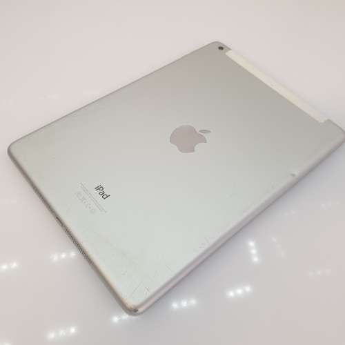 iPad Air 1st Gen 128GB Wifi + 3G Silver Cracked Screen