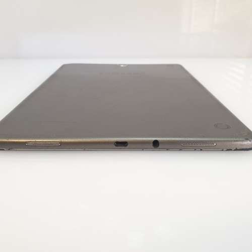 Samsung Galaxy Tab A 9.7 16GB (2015) (Wifi + LTE) - Cracked Screen