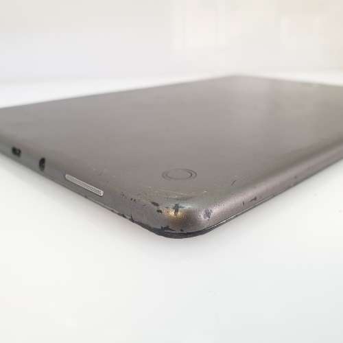 Samsung Galaxy Tab A 9.7 16GB (2015) (Wifi + LTE) - Cracked Screen