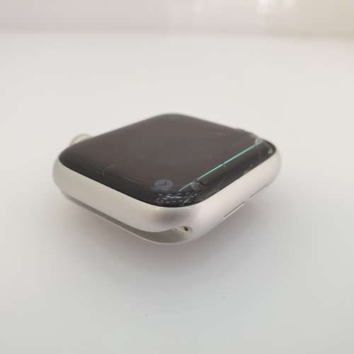 Apple Watch Series 5 40mm Silver - Cracked Screen