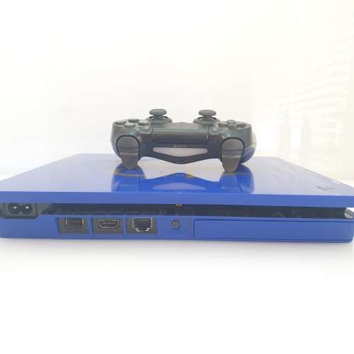 Playstation 4 Slim 1TB Limited Edition + Controller - For Parts