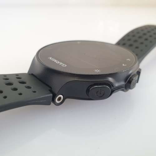 Garmin Forerunner 235 - Cracked Screen