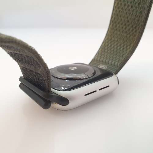 Apple Watch Series 4 Nike+ 40mm Silver - Cracked Screen
