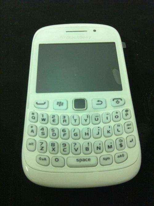 Blackberry Curve 9320 White - Free shipping!
