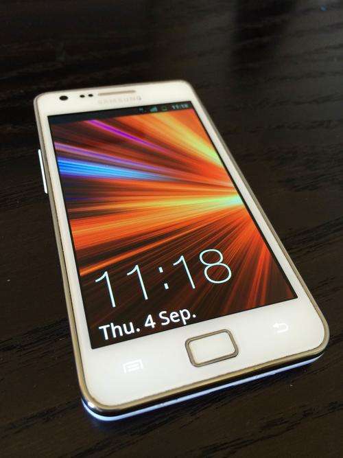 Samsung Galaxy S2 White - Excellent Condition - Free shipping!