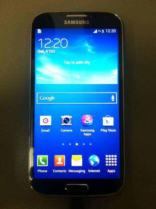*Stunning* Samsung Galaxy S4 Black - Free shipping!