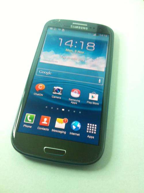 Samsung Galaxy S3 Silver - Cracked glass - Free shipping!