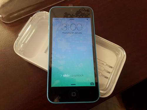 *Stunning* iPhone 5c 16GB - Blue- Free shipping!