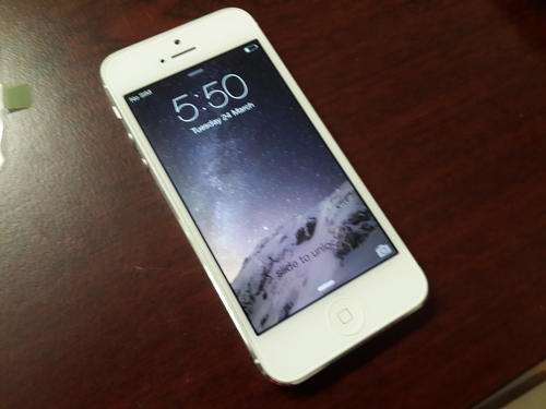 Iphone 5 16gb White - Free delivery