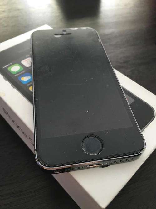 *Stunning* Apple iPhone 5s 16 Gb Space Gray