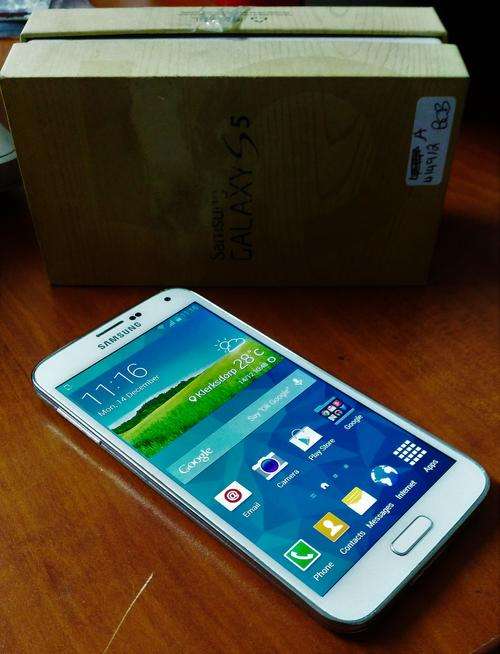 *Crazy Friday* Samsung Galaxy S5 - Free Courier!