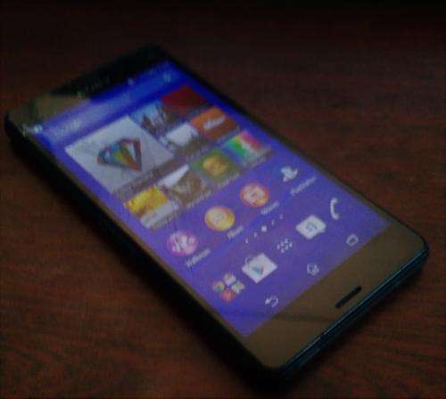 Bargain Cracked Sony Xperia Z3 Compact- Free Courier Delivery!