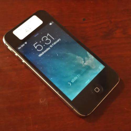 Brilliant iPhone 4s 16gb - Free Delivery
